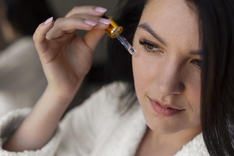 Indulge In Opulent Radiance: CIEL Skin Brightening Glow Serum