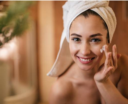 Summer Skin Savvy: 5 Compelling Reasons to Switch to Non-Comedogenic Moisturizers